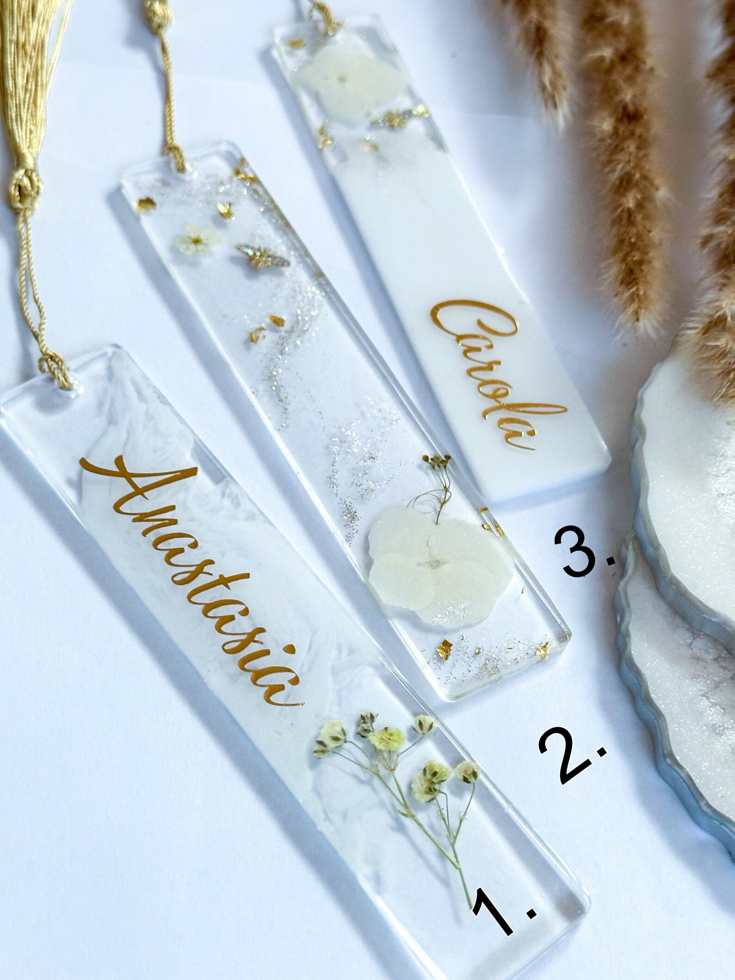 ⚜️ Personalisierte Lesezeichen aus Epoxidharz mit echten Blumen – Handgemacht & Elegant