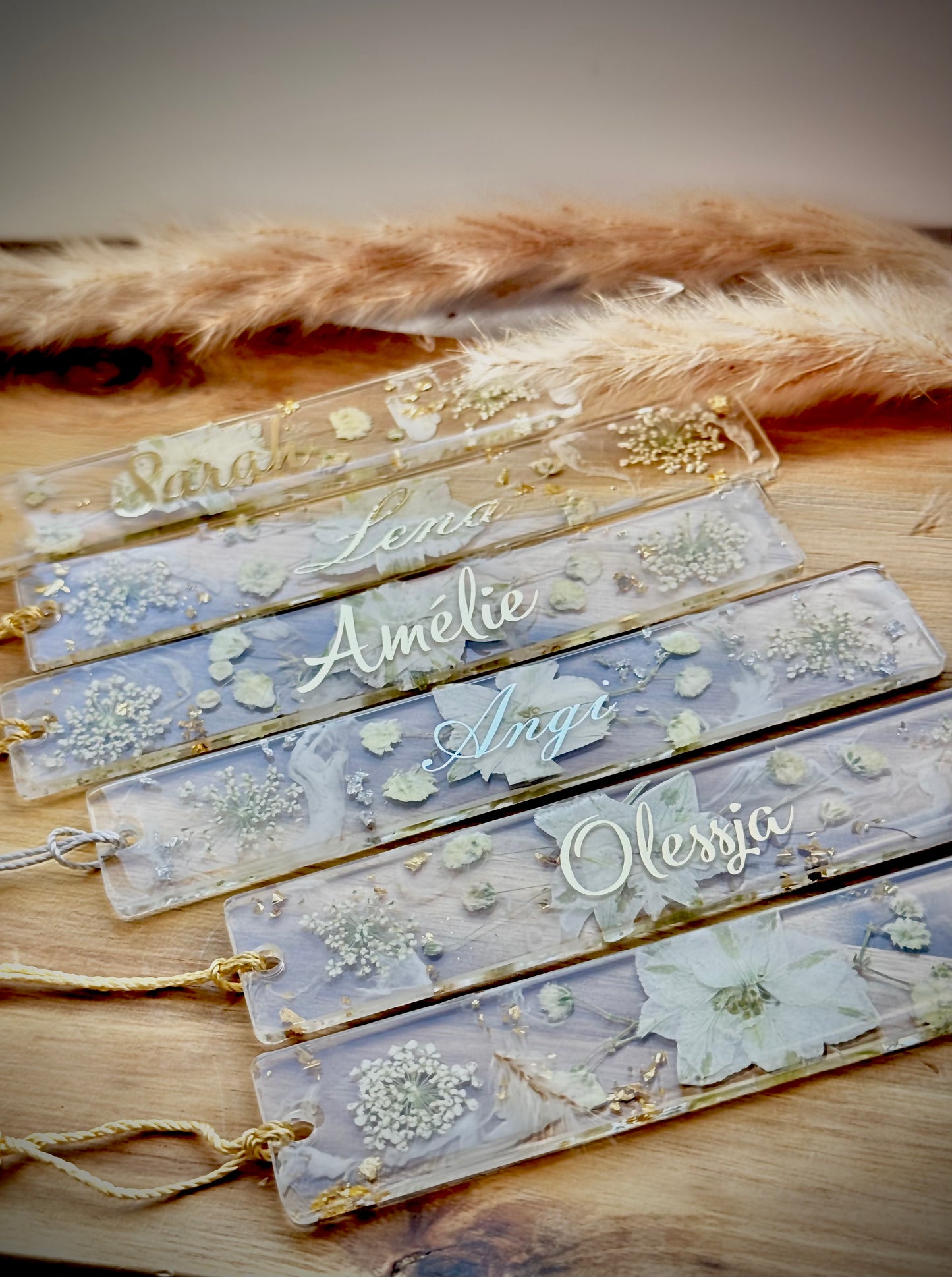 ⚜️Elegantes personalisiertes Lesezeichen aus Epoxidharz mit echten Blumen – Einzigartiges handgemachtes Geschenk