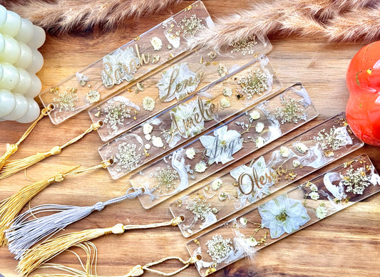 ⚜️Elegantes personalisiertes Lesezeichen aus Epoxidharz mit echten Blumen – Einzigartiges handgemachtes Geschenk
