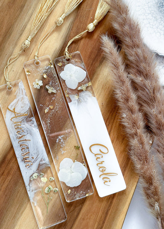 ⚜️ Personalisierte Lesezeichen aus Epoxidharz mit echten Blumen – Handgemacht & Elegant